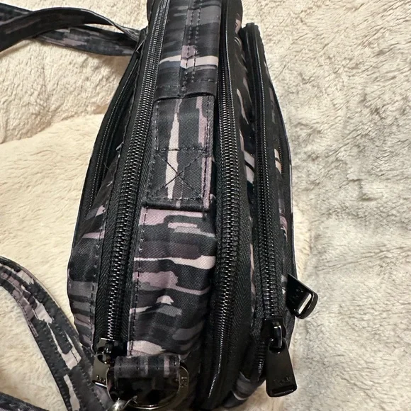 Lug Black and Gray Crossbody Bag - Picture 6 of 8
